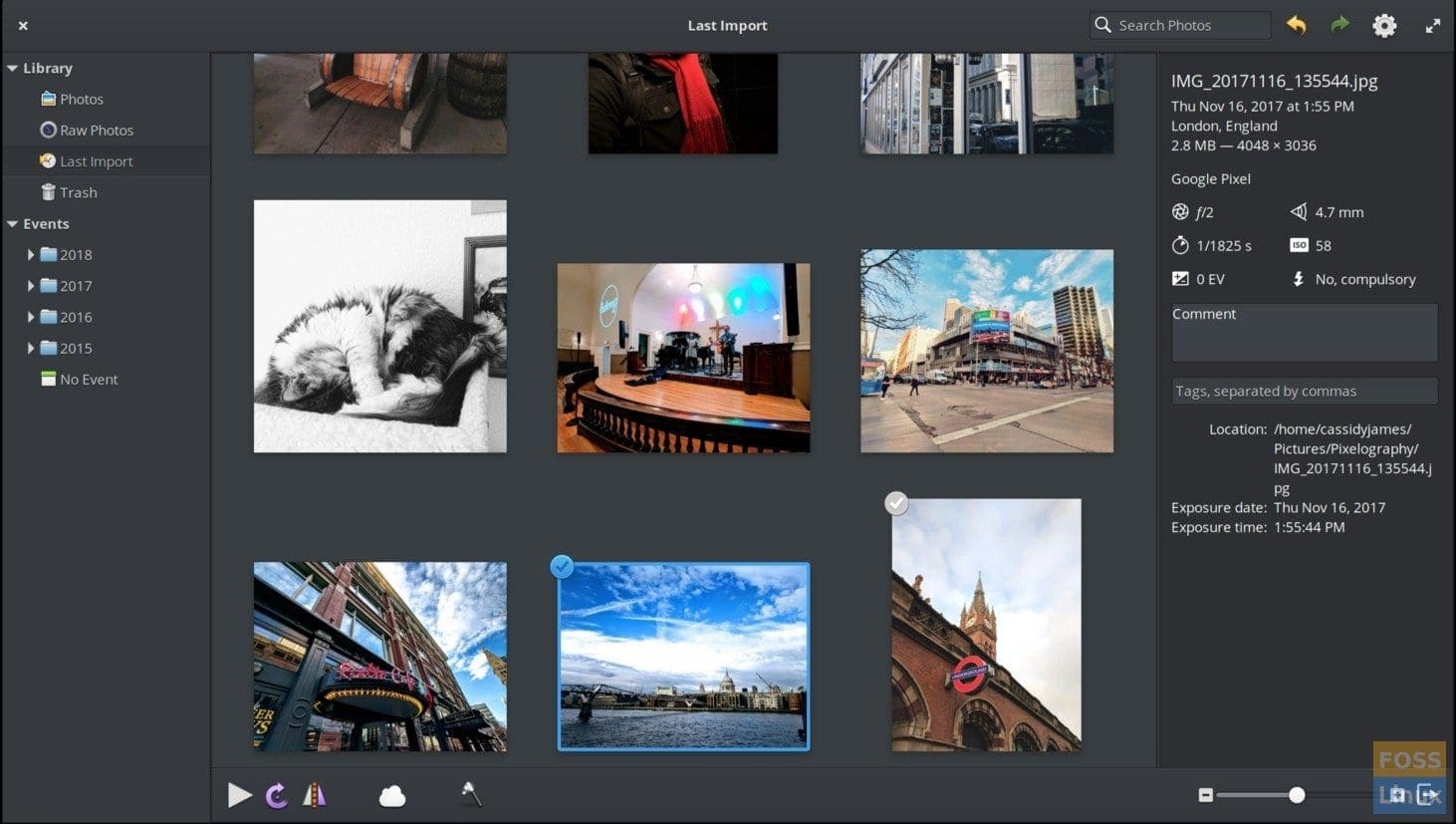 Photos App in elementary OS 5.0 Juno